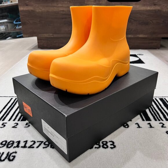 BOTTEGA VENETA Rubber Puddle Ankle Boots Yellow / Orange Colorway. - Picture 1 of 8